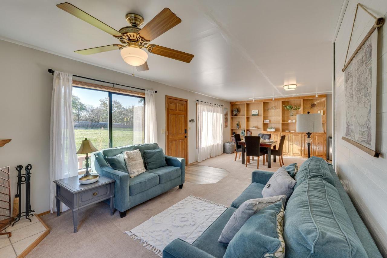 Cozy Central Point Bungalow On Working Winery! Eksteriør billede
