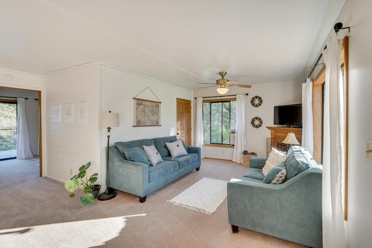Cozy Central Point Bungalow On Working Winery! Eksteriør billede